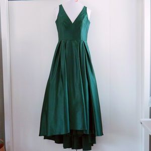 Betsy & Adam Emerald Green V Neck Prom Dress